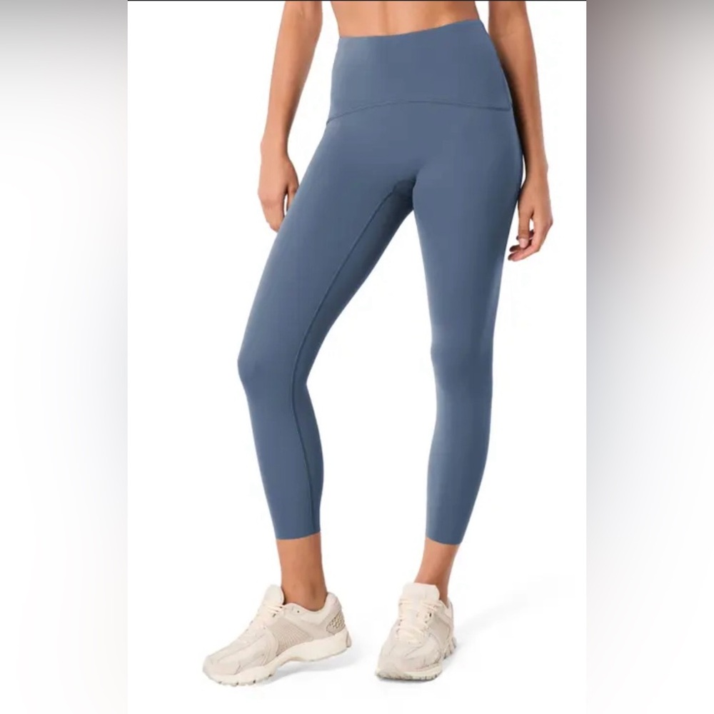 SPANXshape Booty Boost 7/8 Leggings
